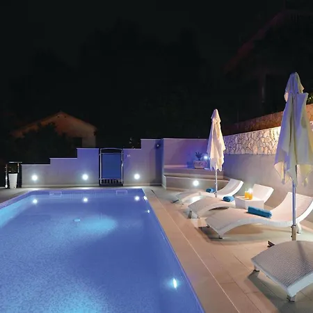 Two-bedroom In بريغراديكا