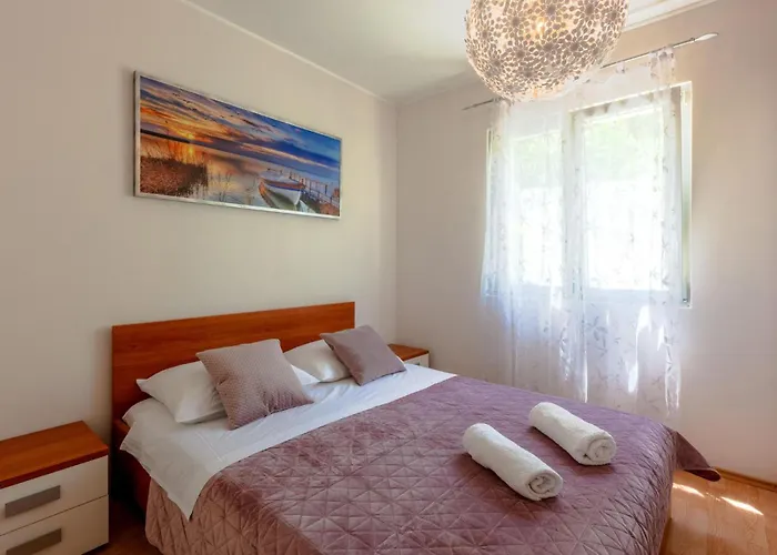 Apartamento Two-bedroom In Prigradica