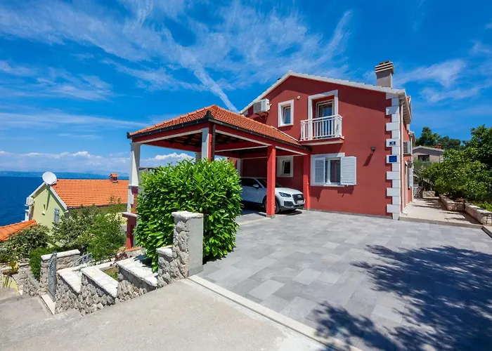 Two-bedroom In Prigradica