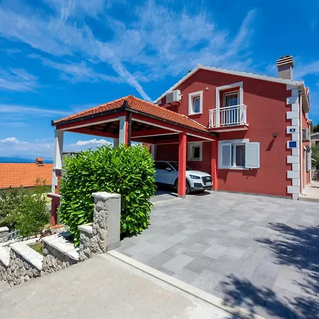 Two-bedroom In Prigradica