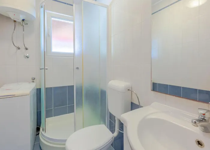 Two-bedroom In Prigradica