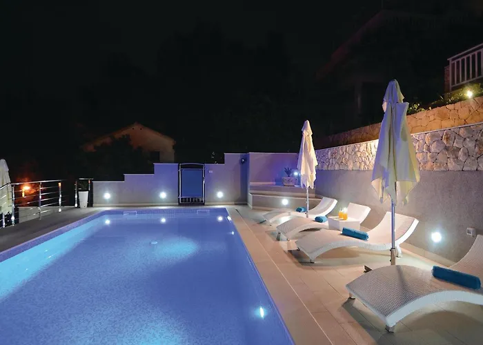 Two-bedroom In Prigradica